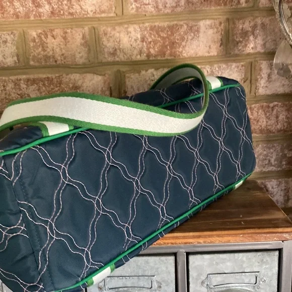 CINDY B TRAVEL SHOULDER BAG NEW NO TAG - Picture 6 of 8